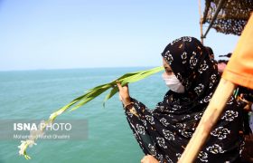 عکس|گلباران محل شهادت شهدای ایرباس در خلیج فارس